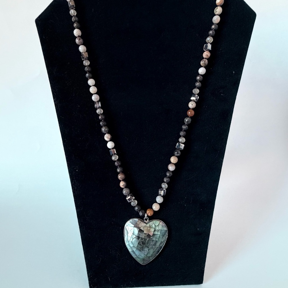 Abalone shell heart pendant beaded long necklace reversible - Picture 1 of 8